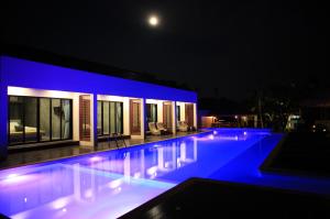 Bazén v ubytování Mook Lamai Resort and Spa nebo v jeho okolí