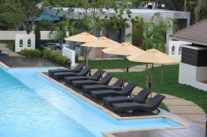 Bazén v ubytování Mook Lamai Resort and Spa nebo v jeho okolí