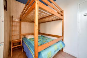 Posteľ alebo postele v izbe v ubytovaní Jolie maison avec cour pour 5 personnes