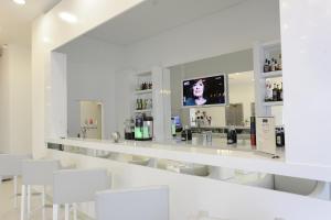 Лаундж или бар в Kyriad Prestige Perpignan Centre Gare