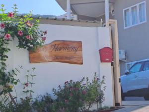 Certifikát, hodnocení, plakát nebo jiný dokument vystavený v ubytování Harmony Self-Catering Apartments