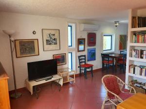 The library in the holiday home