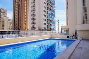 Bazén v ubytovaní Torre Levante - 7º by Inmobiliaria Milonas alebo v jeho blízkosti