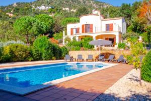 The swimming pool at or close to Club Villamar - Stralitzia