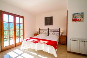 A bed or beds in a room at Club Villamar - Stralitzia Még 24 kép