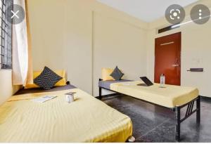 Gallery image of SRY Comfort Residence in Bangalore