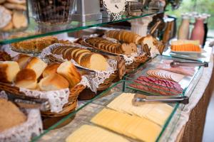 Makanan di atau berdekatan hotel
