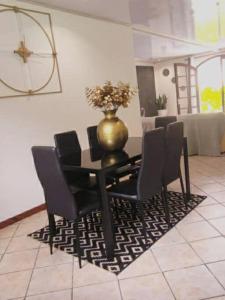 Posezení v ubytování Charmante maison au cœur des 3 montagnes