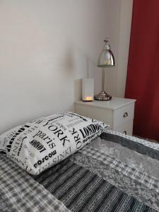 Postel nebo postele na pokoji v ubytování Tampsan Lake