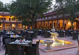 Restoran atau tempat lain untuk makan di Ranbanka Palace