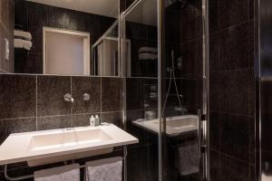 Koupelna v ubytování ATN Hôtel