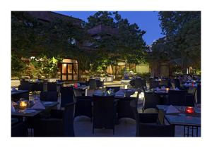 Un restaurant sau alt loc unde se poate mânca la Ranbanka Palace