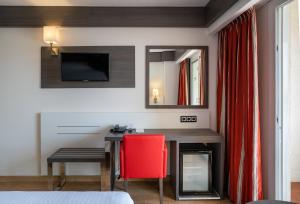 Телевизор и/или развлекательный центр в Medplaya Hotel Santa Monica