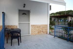 Balkón alebo terasa v ubytovaní House Stamatis