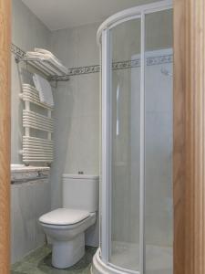 Hostal ALBA Lugo的一间浴室