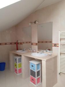 Zdjęcie z galerii obiektu A Bruxo Fonte 8 pzs 2 baños Full Reg VUT38509 w mieście Luarca