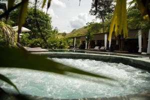 Bazén v ubytování El Rio Hotel nebo v jeho okolí