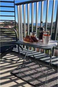 Balkón alebo terasa v ubytovaní Appartement T3 de standing tout équipé