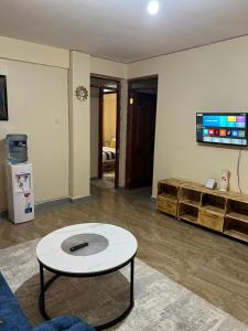 Afbeelding uit fotogalerij van Fully Furnished 2br Apartment King'ong'o Nyeri - Youngsky in Nyeri