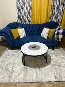 Afbeelding uit fotogalerij van Fully Furnished 2br Apartment King'ong'o Nyeri - Youngsky in Nyeri