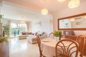 Posezení v ubytování Fairway Apartman Mijas Golf 1 - Golondrinas