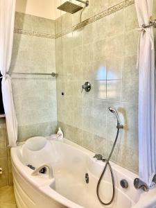 Koupelna v ubytování B&B Desenzano Paradise