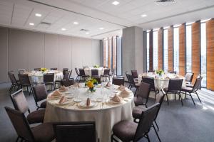 Un lugar para sentarse en voco Guadalajara Neruda by IHG