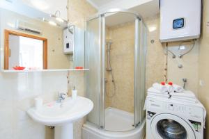 Ένα μπάνιο στο Apartment Denis +36 φωτογραφίες