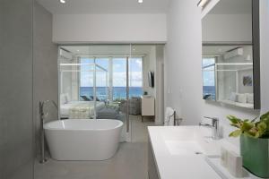 حمام في Azura Bermuda