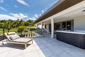 Gallery image of Luxury Modern Luquillo Beach Villa in Pitahaya
