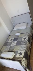 Postel nebo postele na pokoji v ubytování ASTORIA lindos