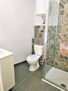 Koupelna v ubytování Apartamento T2 com Piscina-Seixal, perto de Lisboa