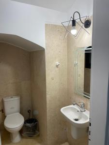 A bathroom at El gouna South Marina Townhouse Apartment 3 bedrooms