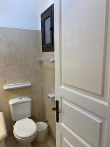 A bathroom at El gouna South Marina Townhouse Apartment 3 bedrooms