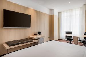 TV a/nebo společenská místnost v ubytování AC Hotel Burgos by Marriott