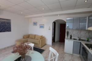 Kuchyň nebo kuchyňský kout v ubytování Apartment Lidija