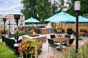 Κήπος έξω από το Residence Inn by Marriott Boulder
