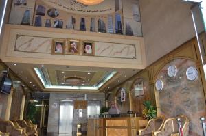 Lobby/Rezeption in der Unterkunft Anwar Al Deafah Hotel