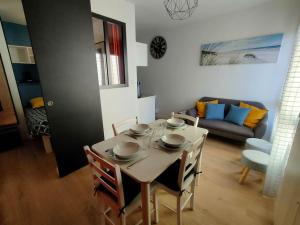 Posedenie v ubytovaní Bel appartement au bord de l'océan