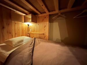 Voodi või voodid majutusasutuse No Borders Hostel toas