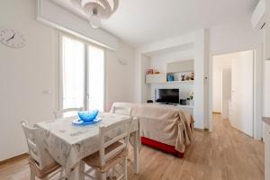 Μια τηλεόραση ή/και κέντρο ψυχαγωγίας στο JOIVY La casa di Rosetta