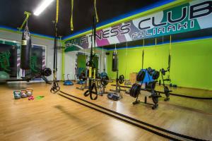 Fitness centrum a/nebo fitness zařízení v ubytování GK Home Apartment I part of Gk Fitness Club