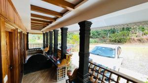 Vrt pred nastanitvijo Golden Cypress Resort with Pool -Wayanad