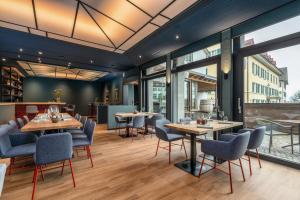 b-smart hotel Schönenwerd的休息区