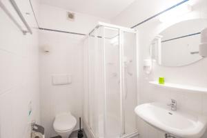 Koupelna v ubytování Hotel garni Zwickau-Mosel