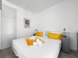Postel nebo postele na pokoji v ubytování Stay U-nique Apartments GranDeGracia
