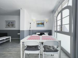 Postel nebo postele na pokoji v ubytování Stay U-nique Apartments GranDeGracia