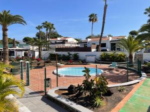 The swimming pool at or close to Villa Paraiso