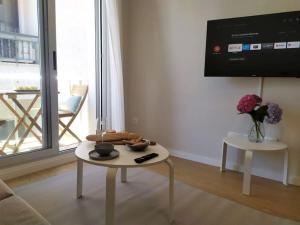 Zdjęcie z galerii obiektu 0143 Apartamento nuevo y céntrico w mieście Vigo