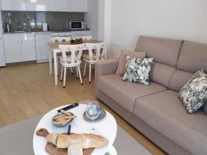 Zdjęcie z galerii obiektu 0143 Apartamento nuevo y céntrico w mieście Vigo